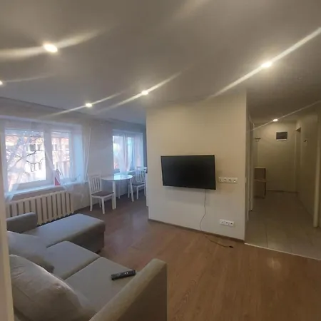 Vaeike 2-toaline Korter شقة